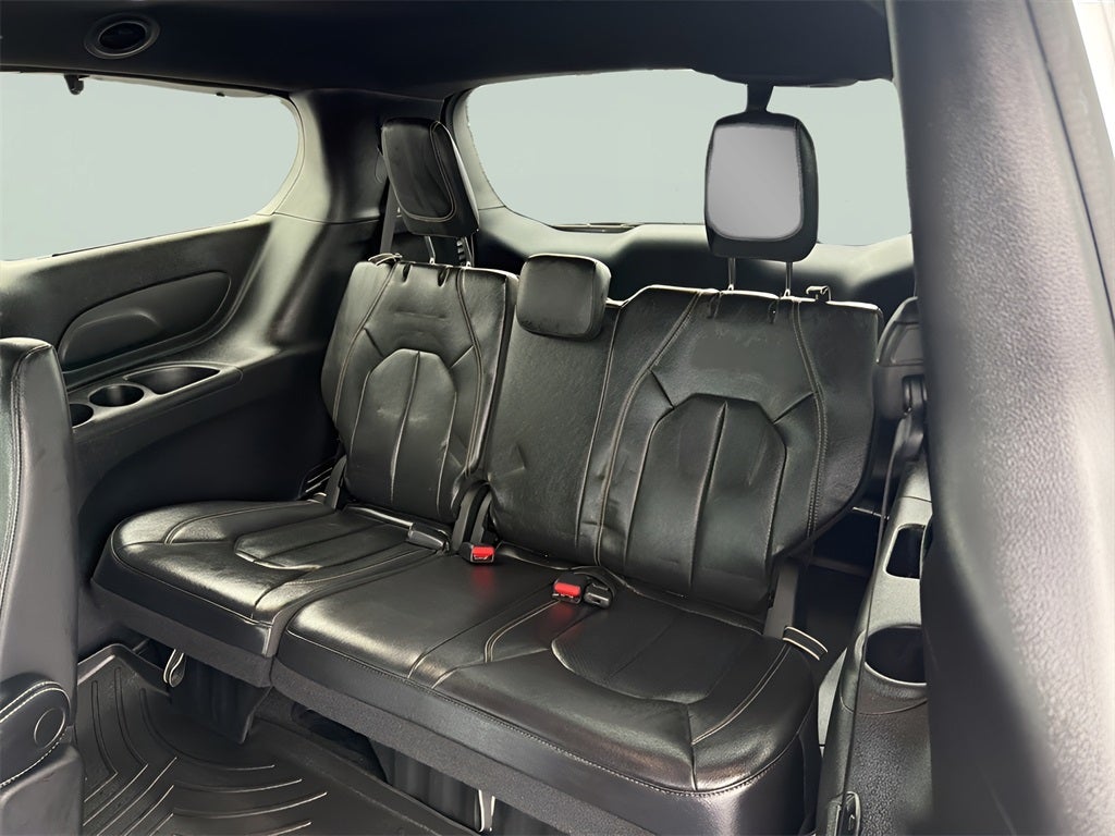 2022 Chrysler Pacifica Touring L CARBRAVO!