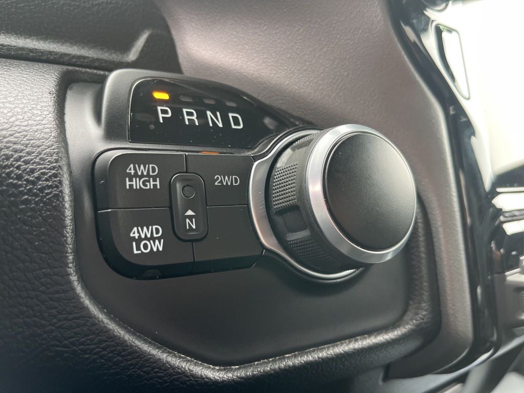 2024 RAM 2500 Big Horn LVL 1 NIGHT EDITION