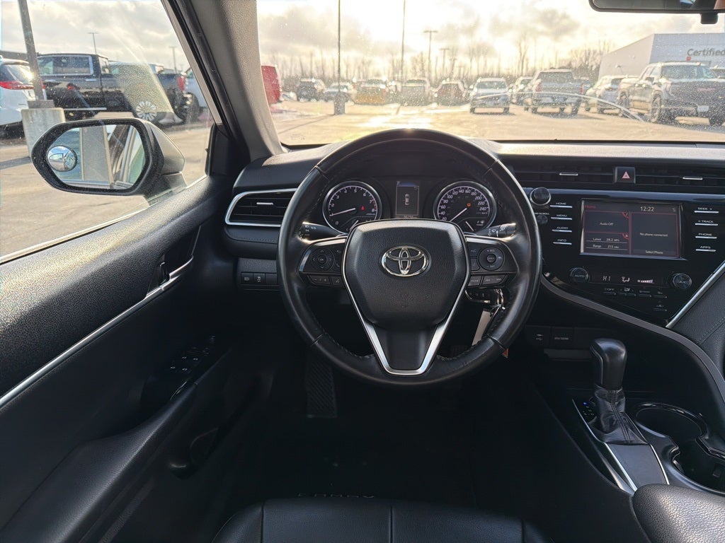2018 Toyota Camry SE CARBRAVO!
