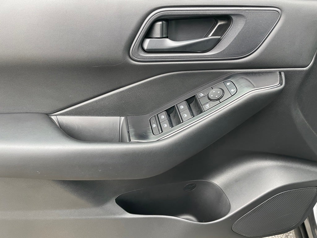 2024 Nissan Rogue S Certified - Heated and Leather Seats *$500 CPO Reb