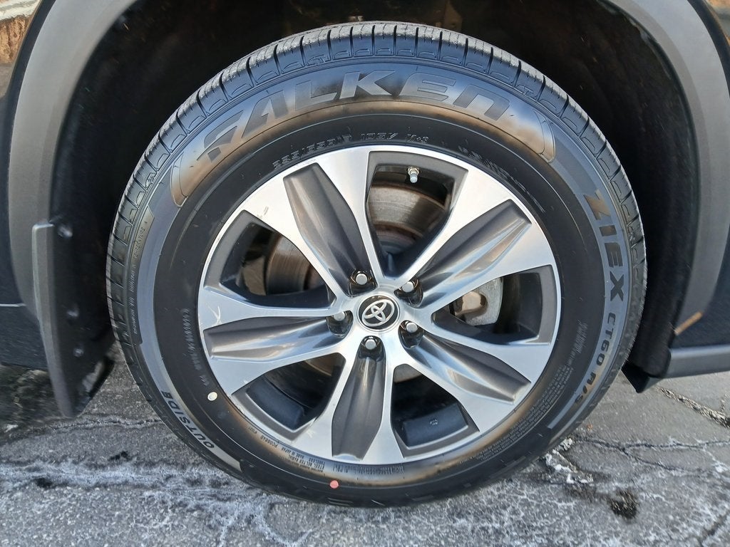 2023 Toyota Highlander XLE