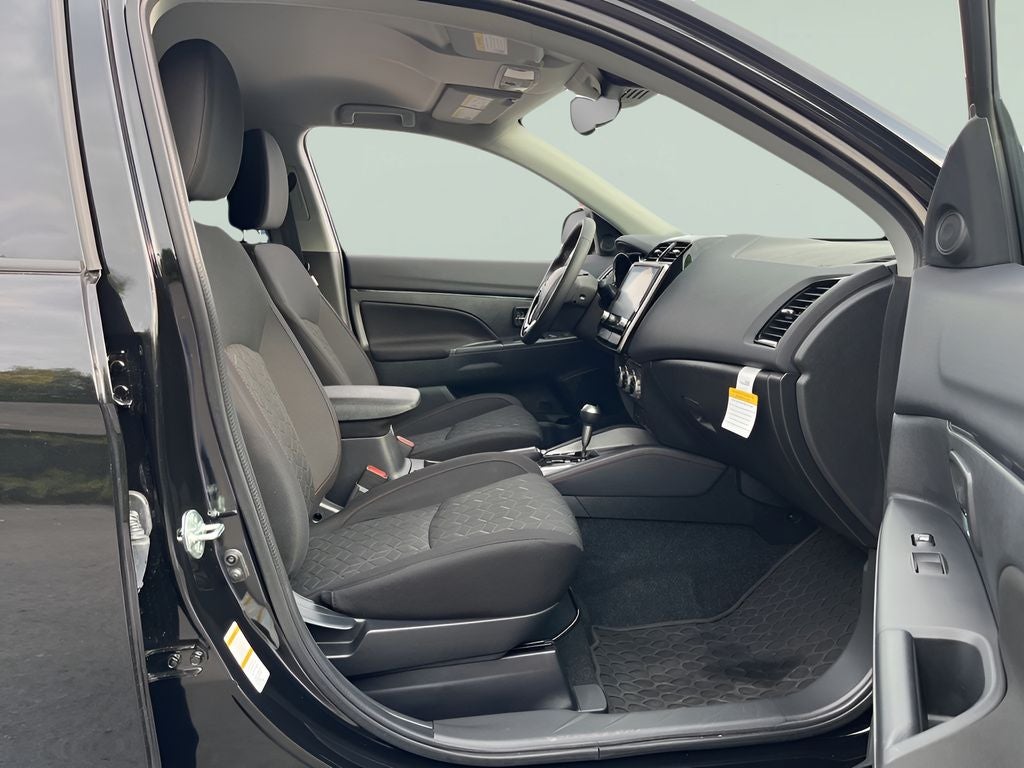 2025 Mitsubishi Outlander Sport 2.0 LE