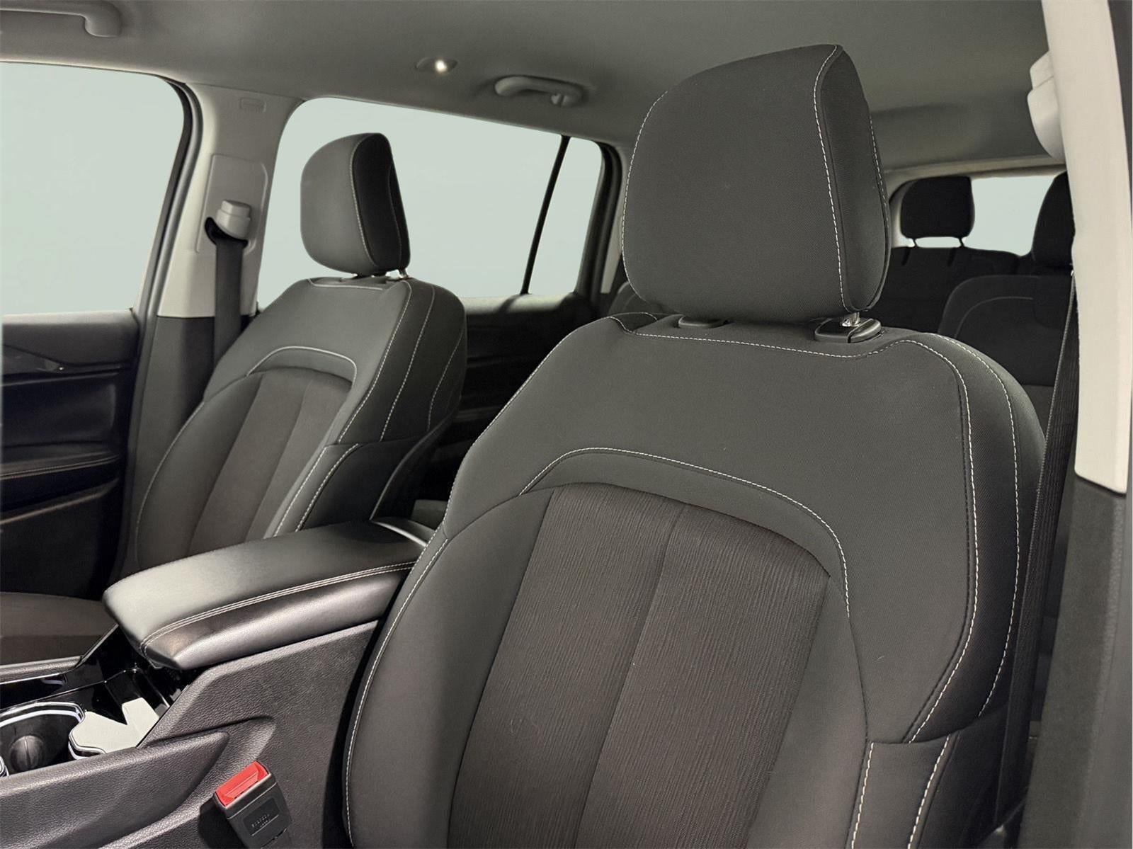 2023 Jeep Grand Cherokee L Laredo 4x4