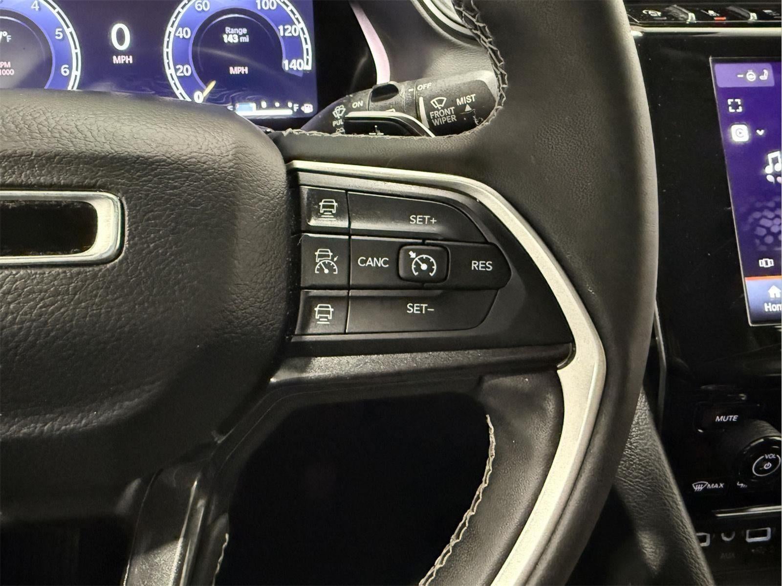 2023 Jeep Grand Cherokee L Laredo 4x4