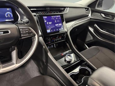 2023 Jeep Grand Cherokee L Laredo 4x4