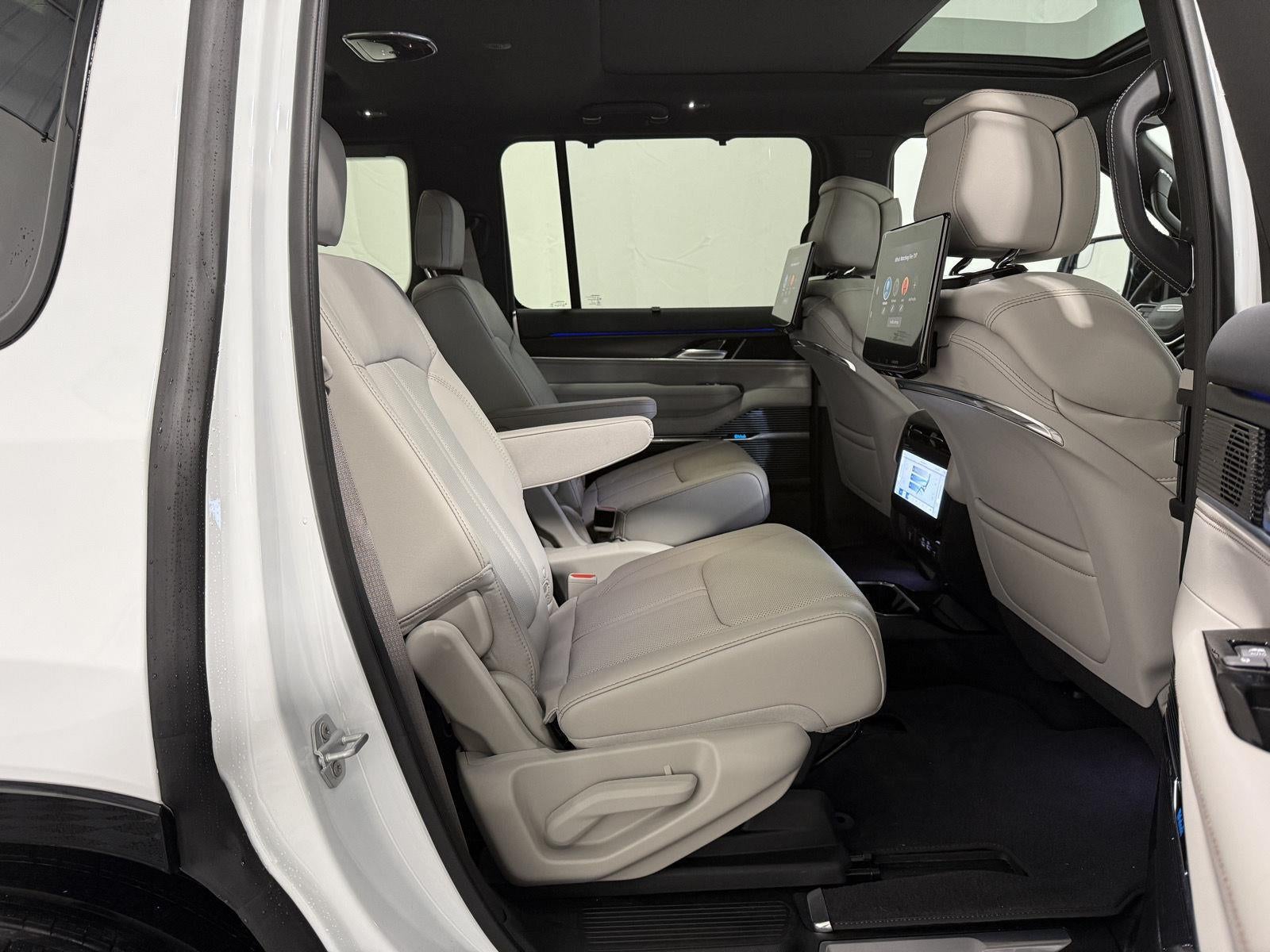 2026 Jeep Grand Wagoneer Summit Obsidian