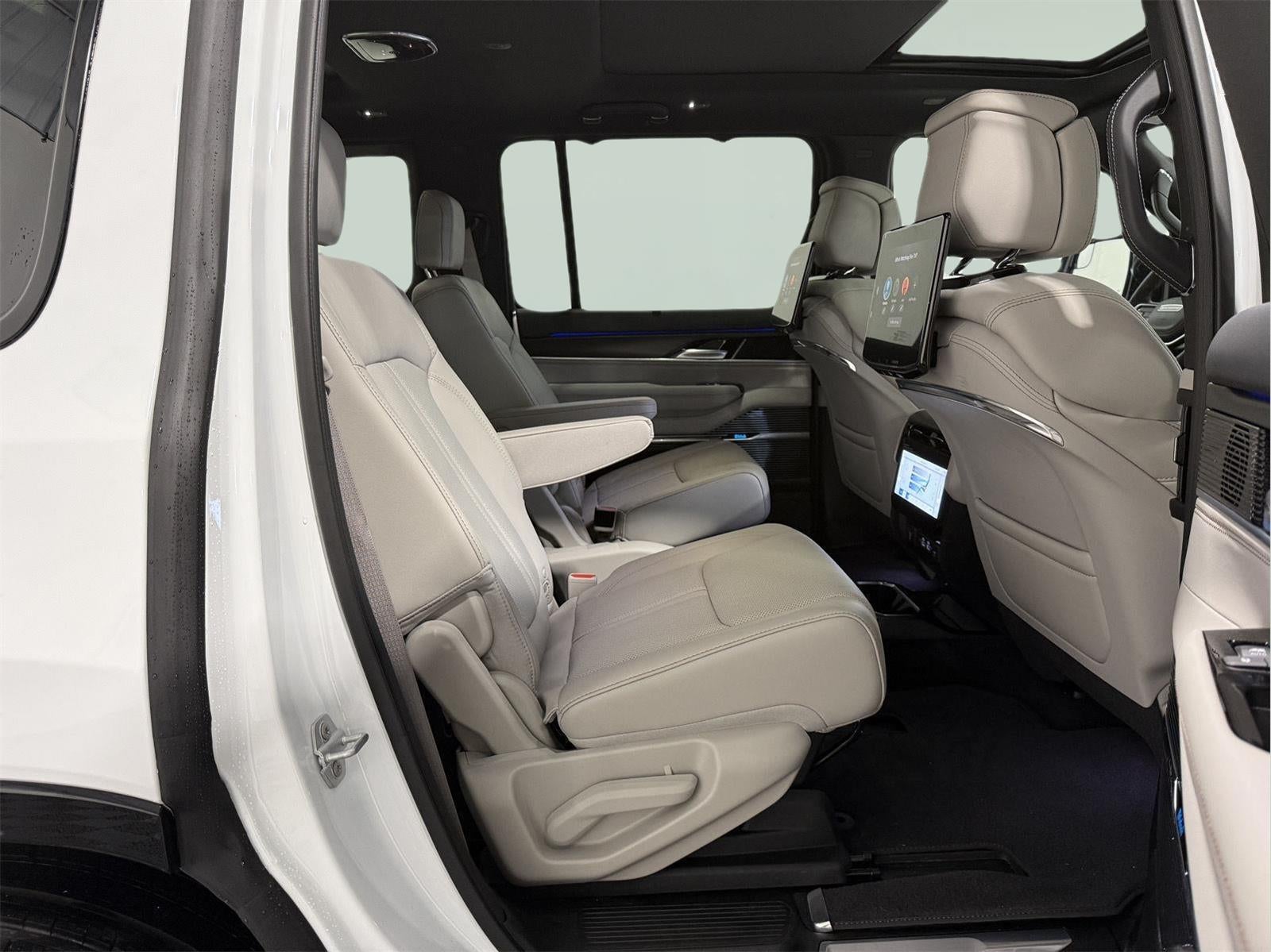 2026 Jeep Grand Wagoneer Summit Obsidian