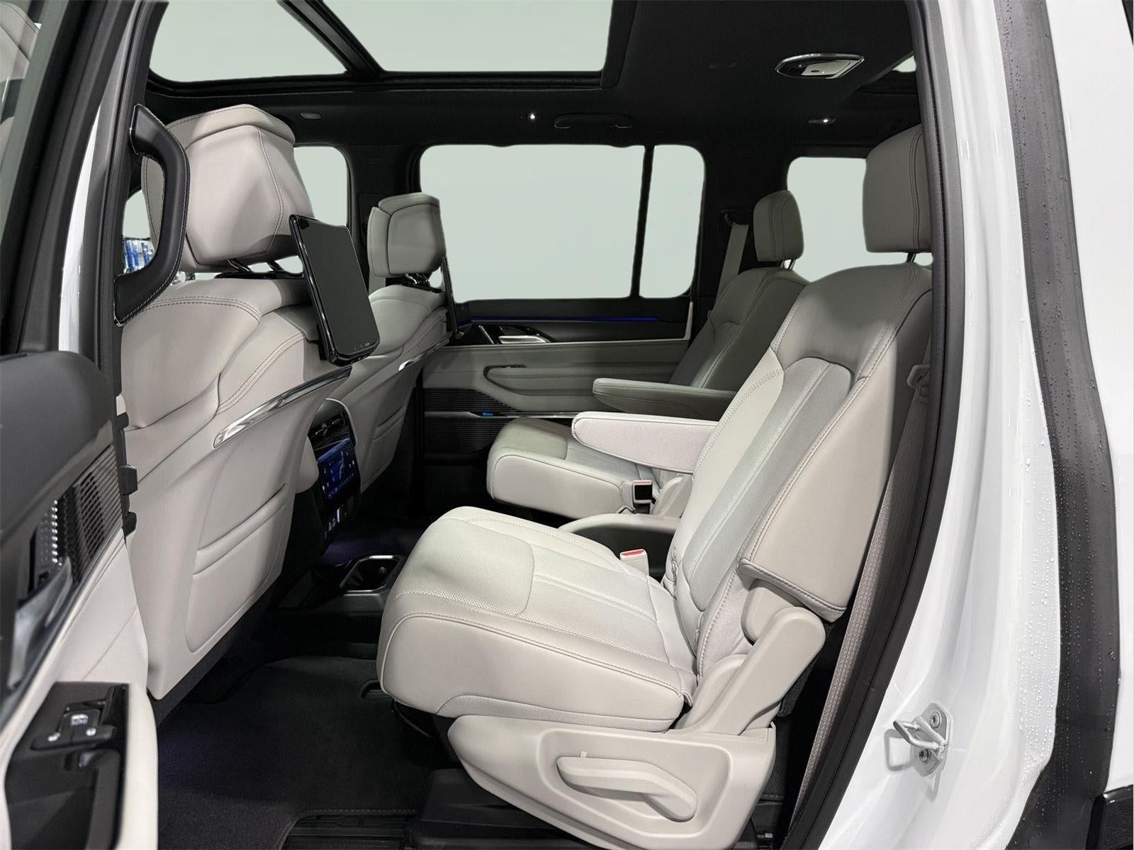 2026 Jeep Grand Wagoneer Summit Obsidian