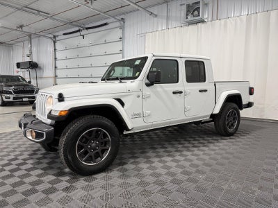 2023 Jeep Gladiator Overland 4x4