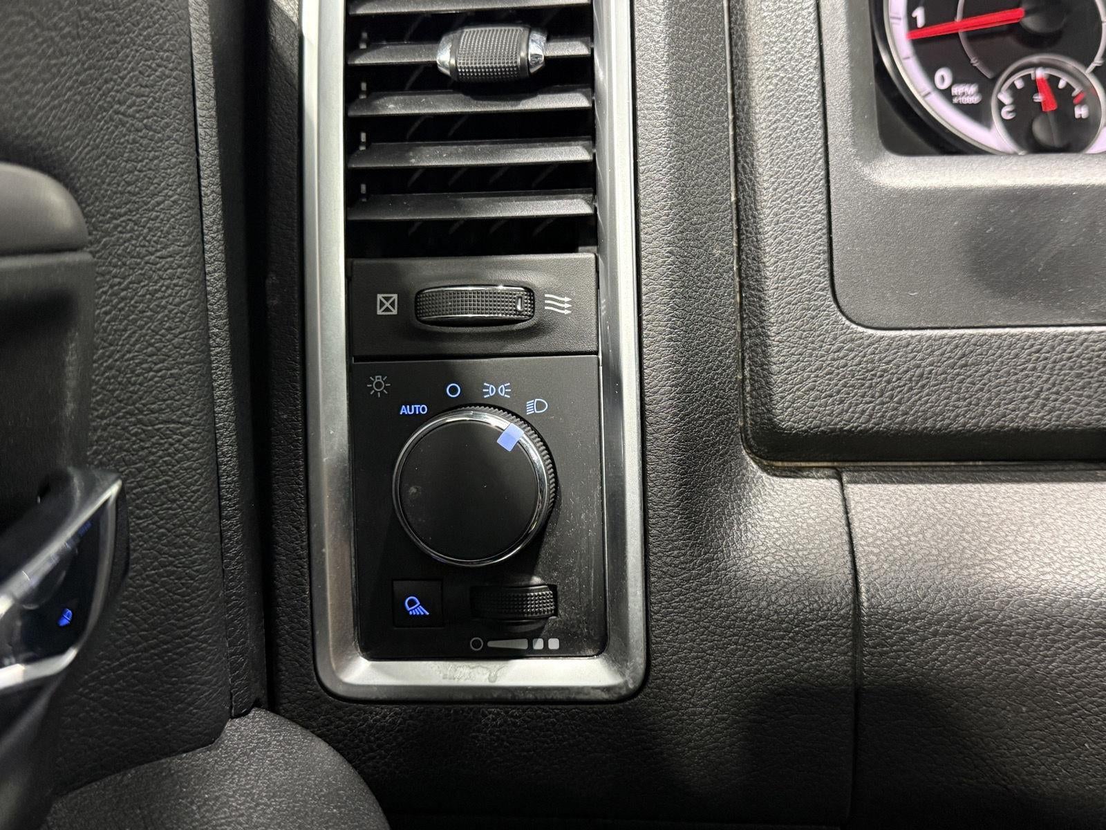 2022 RAM 1500 Classic Warlock Quad Cab 4x4 6'4' Box