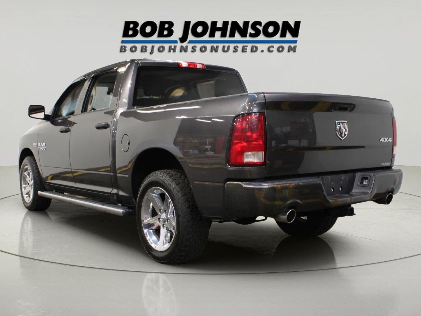 2017 RAM 1500 Express Crew Cab 4x4 5'7' Box