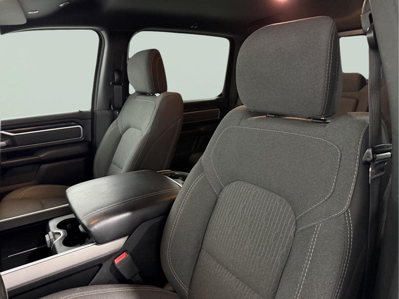 2020 RAM 1500 Big Horn Crew Cab 4x4 5'7' Box