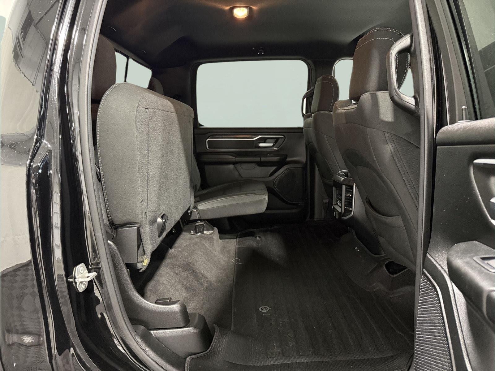 2020 RAM 1500 Big Horn Crew Cab 4x4 5'7' Box
