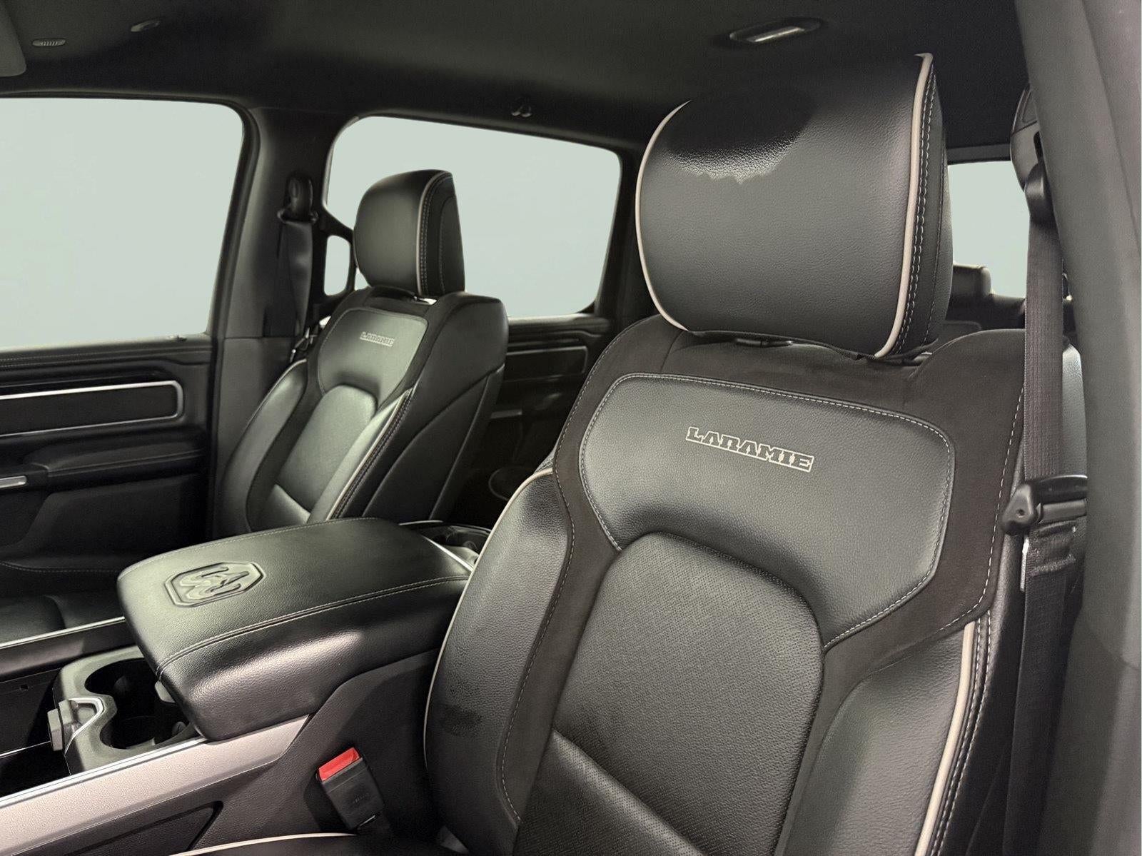 2022 RAM 1500 Laramie Crew Cab 4x4 5'7' Box