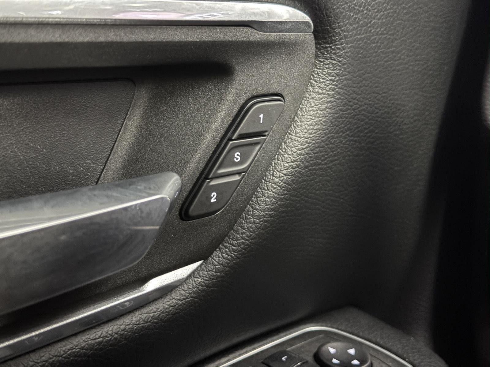 2022 RAM 1500 Laramie Crew Cab 4x4 5'7' Box