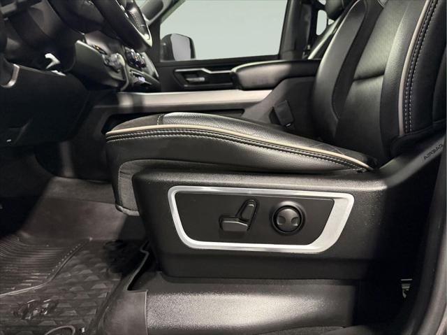 2022 RAM 1500 Laramie Crew Cab 4x4 5'7' Box