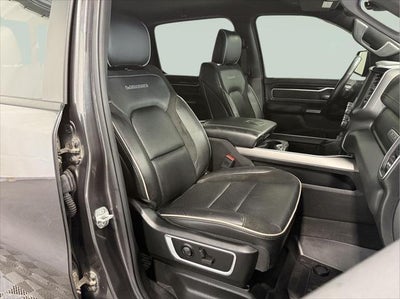 2022 RAM 1500 Laramie Crew Cab 4x4 5'7' Box