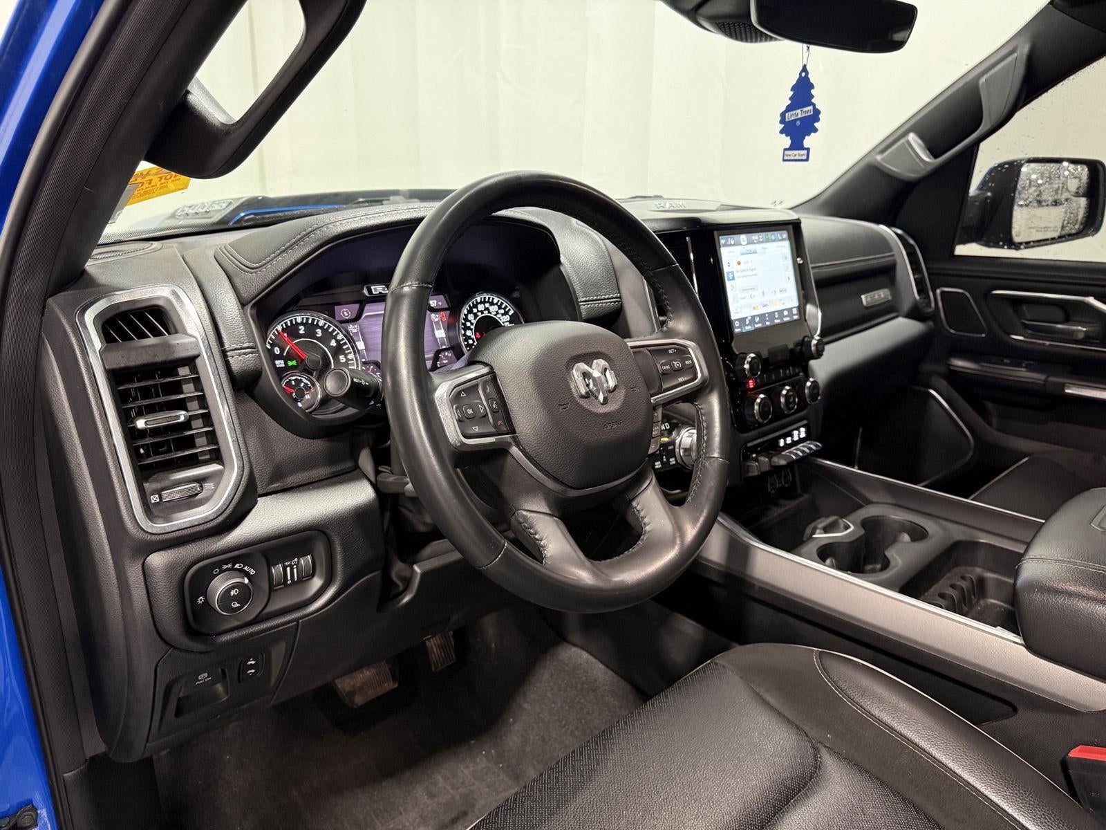 2022 RAM 1500 Laramie Crew Cab 4x4 6'4' Box