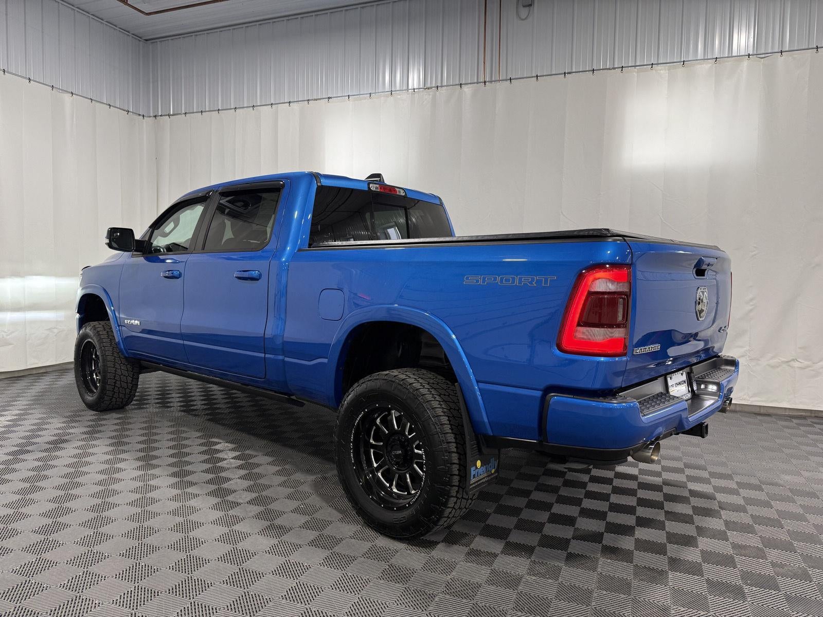 2022 RAM 1500 Laramie Crew Cab 4x4 6'4' Box