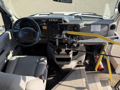2019 Ford E-450 Cutaway E-450 DRW 158' WB