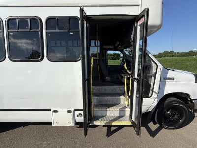 2019 Ford E-450 Cutaway E-450 DRW 158' WB