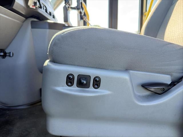 2019 Ford E-450 Cutaway E-450 DRW 158' WB