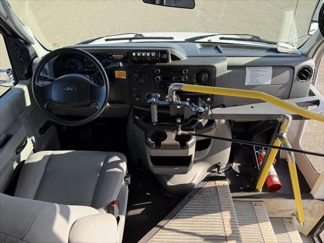 2019 Ford E-450 Cutaway E-450 DRW 158' WB