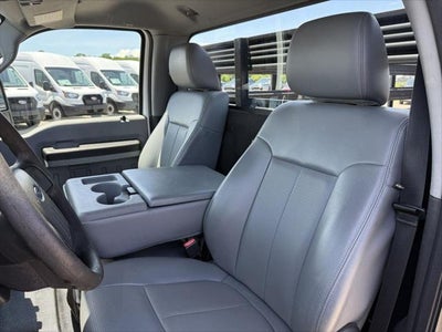 2015 Ford F-350 Chassis 2WD Reg Cab 165 WB 84 CA XL