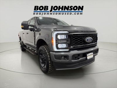 2023 Ford F-350 LARIAT