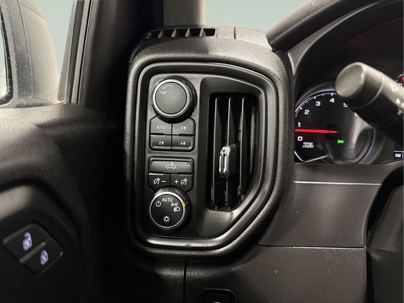 2021 Chevrolet Silverado 1500 4WD Crew Cab Short Bed Custom Trail Boss