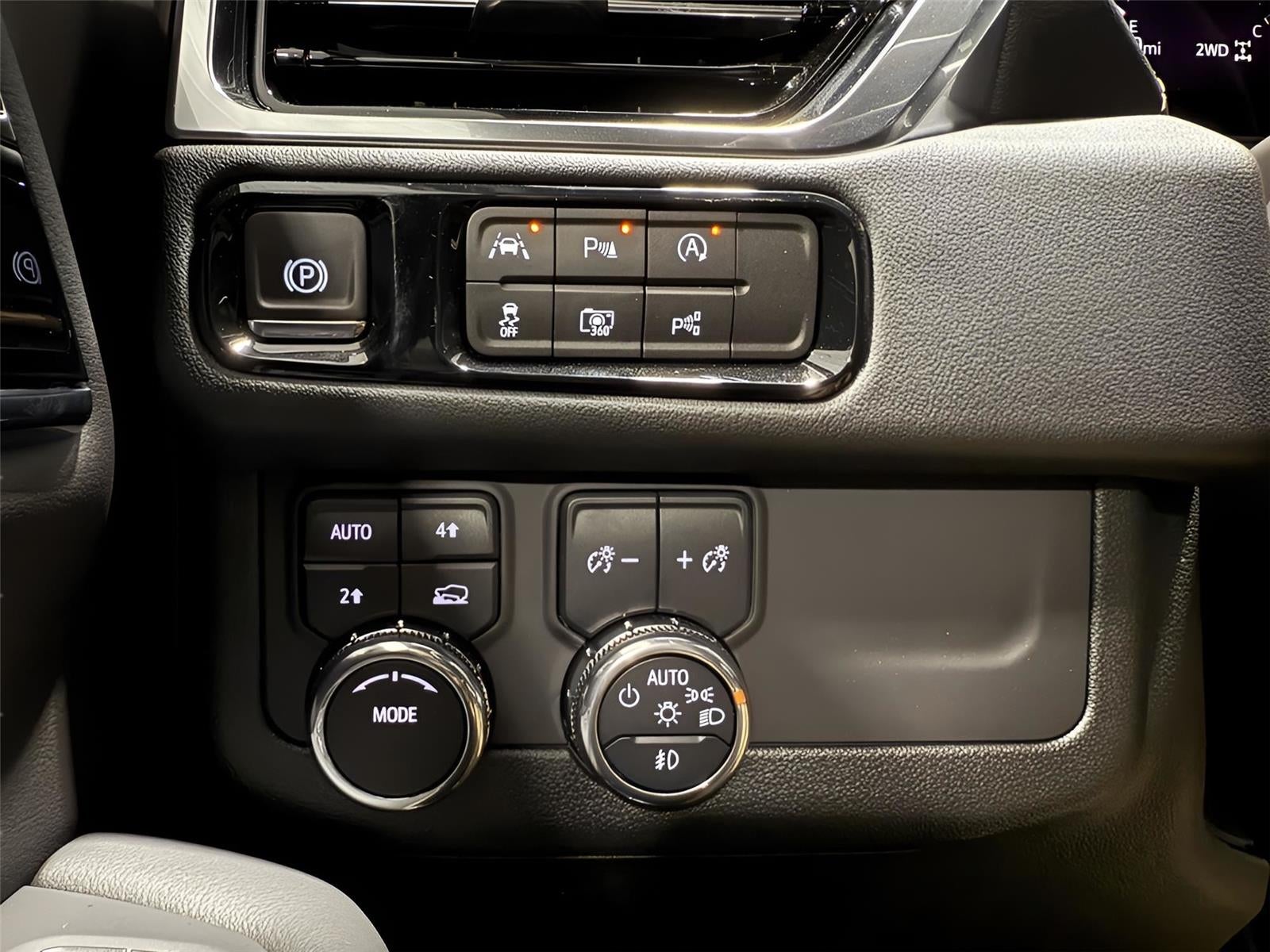 2025 GMC Yukon Elevation