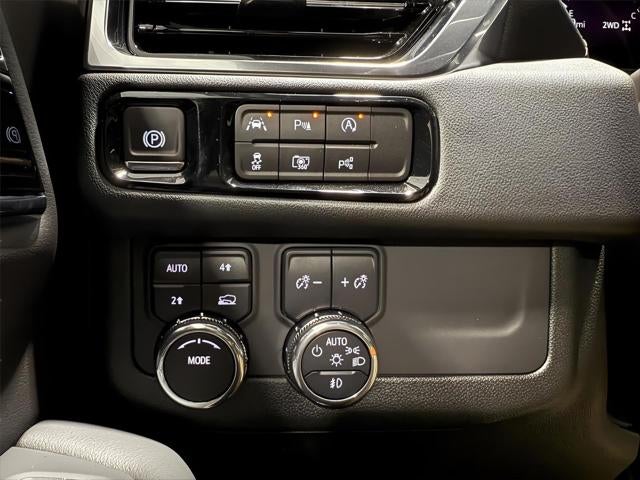 2025 GMC Yukon Elevation