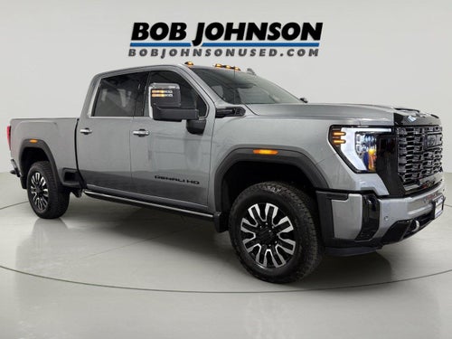 2026 GMC Sierra 2500HD Crew Cab, Standard Bed, Denali Ultimate, 4WD