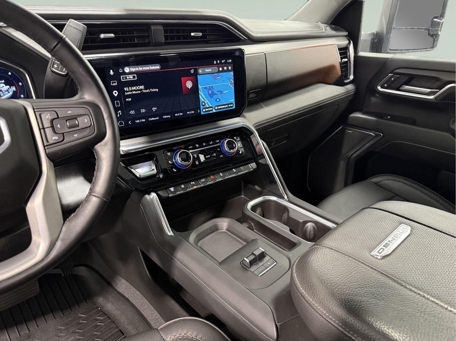 2024 GMC Sierra 2500HD 4WD Crew Cab Standard Bed Denali