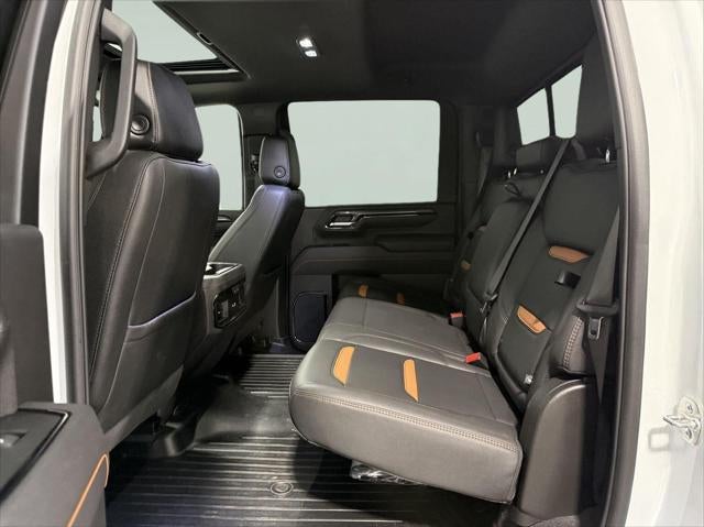 2025 GMC Sierra 2500HD 4WD Crew Cab Standard Bed AT4