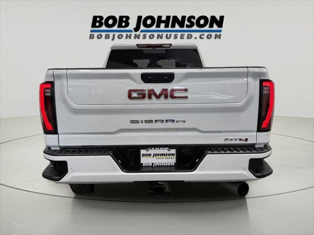 2025 GMC Sierra 2500HD 4WD Crew Cab Standard Bed AT4