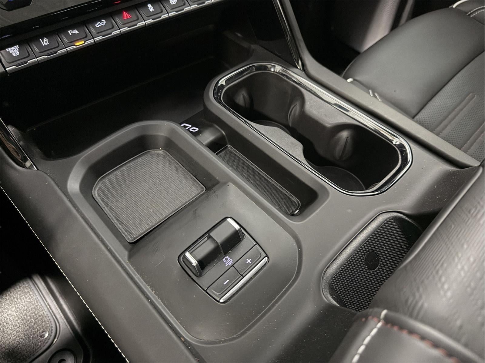 2025 GMC Sierra 2500HD Crew Cab, Standard Bed, AT4X, 4WD