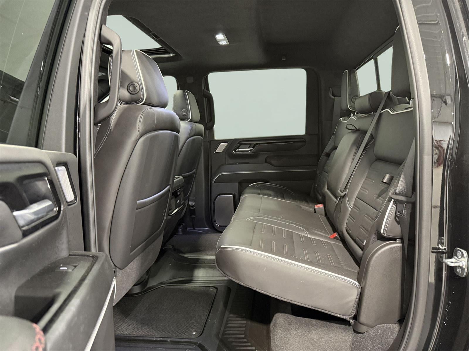 2025 GMC Sierra 2500HD Crew Cab, Standard Bed, AT4X, 4WD