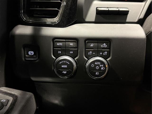 2025 GMC Sierra 2500HD Crew Cab, Standard Bed, AT4X, 4WD