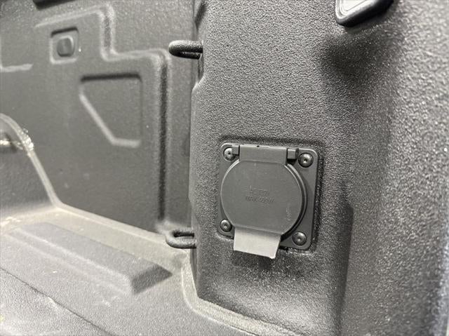 2025 GMC Sierra 2500HD Crew Cab, Standard Bed, AT4X, 4WD