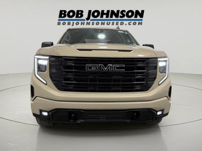 2022 GMC Sierra 1500 4WD Crew Cab Short Box Elevation