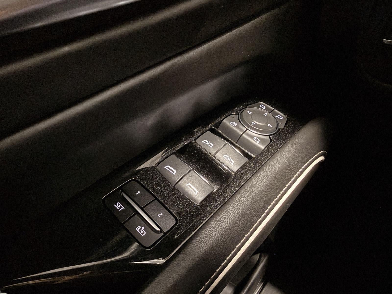 2023 Cadillac Escalade 4WD Sport Platinum