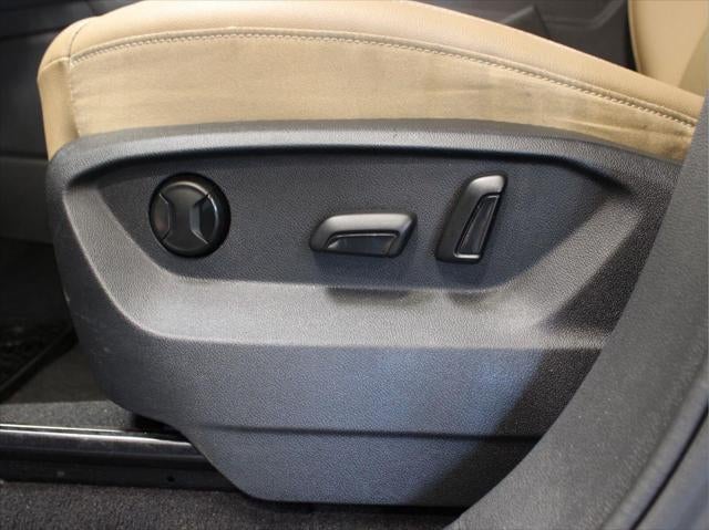 2020 Volkswagen Atlas Cross Sport 2.0T SE