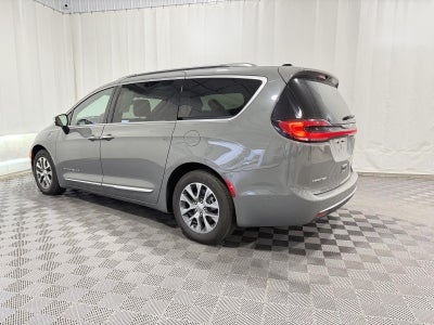 2023 Chrysler Pacifica Hybrid Pinnacle