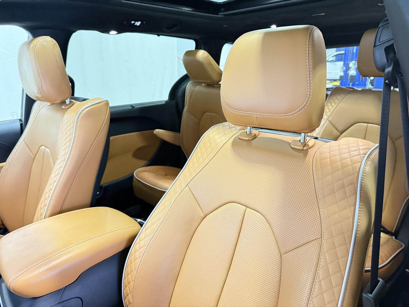 2023 Chrysler Pacifica Hybrid Pinnacle