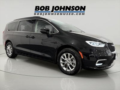 2022 Chrysler Pacifica Touring L AWD