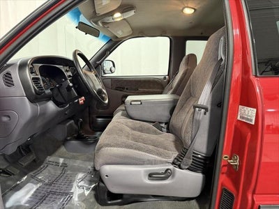 1999 Dodge Ram 1500 2dr Club Cab 139 WB 4WD