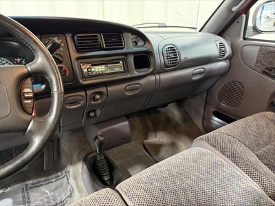1999 Dodge Ram 1500 2dr Club Cab 139 WB 4WD