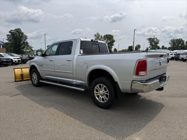 2017 RAM 3500 Laramie Crew Cab 4x4 6'4' Box