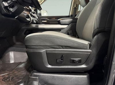 2020 RAM 2500 Big Horn Crew Cab 4x4 6'4' Box